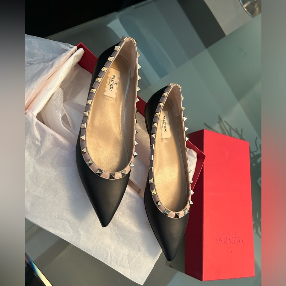 Valentino Garavani ballerina rock stud flat size 38.5 NWT black/tan